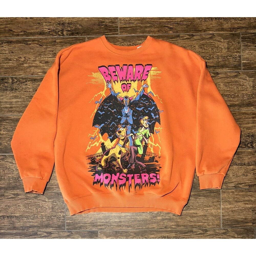 Scooby-Doo "Beware of Monsters!" Graphic Crewneck - M